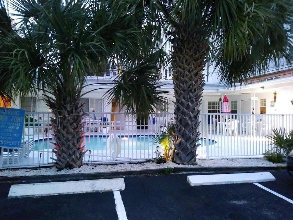 Tropical Sky Ranch Motel photo 14