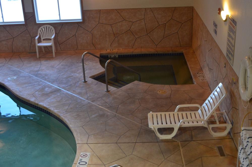 Econo Lodge Rice Lake photo 31