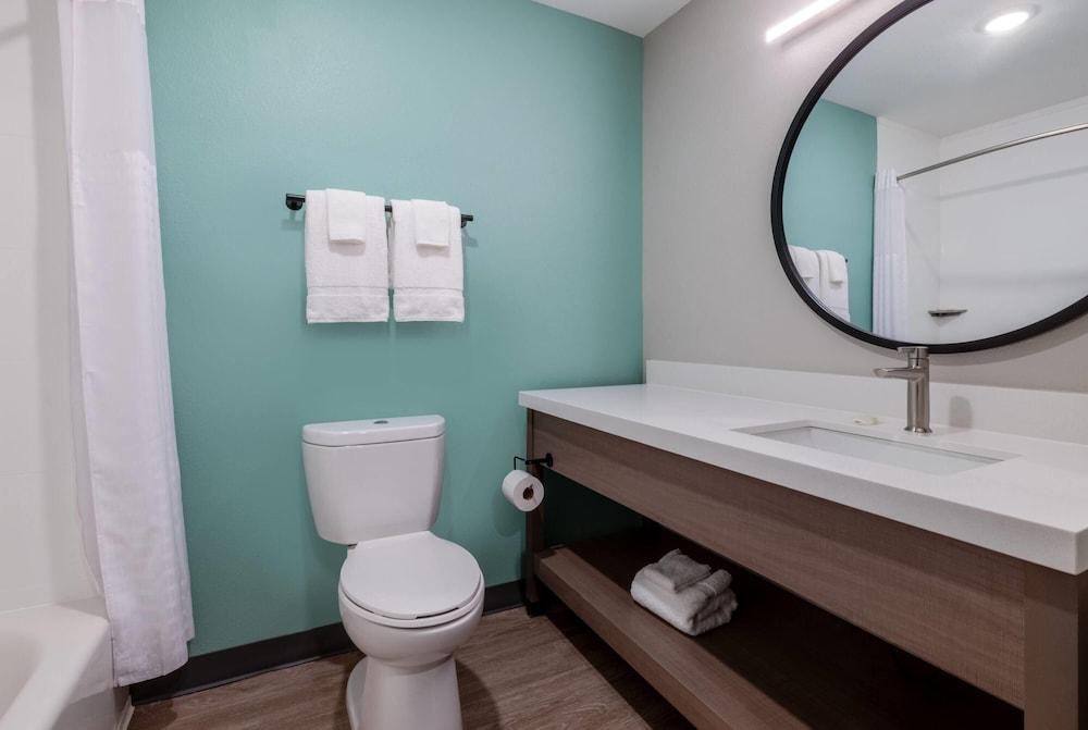 Echo Suites Extended Stay By Wyndham Naples photo 15