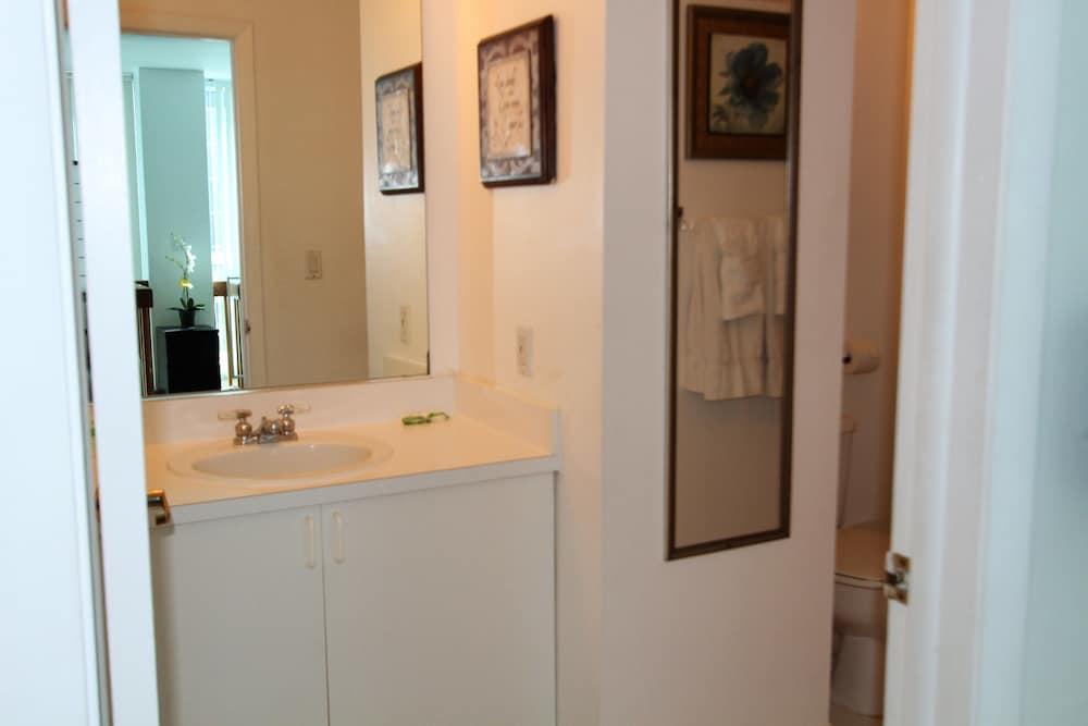 Soleil Apartments at Castle Beach Club photo 49