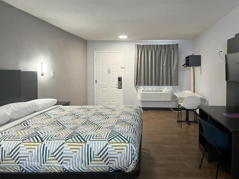 Studio 6 Suites Hurricane, Wv photo 12