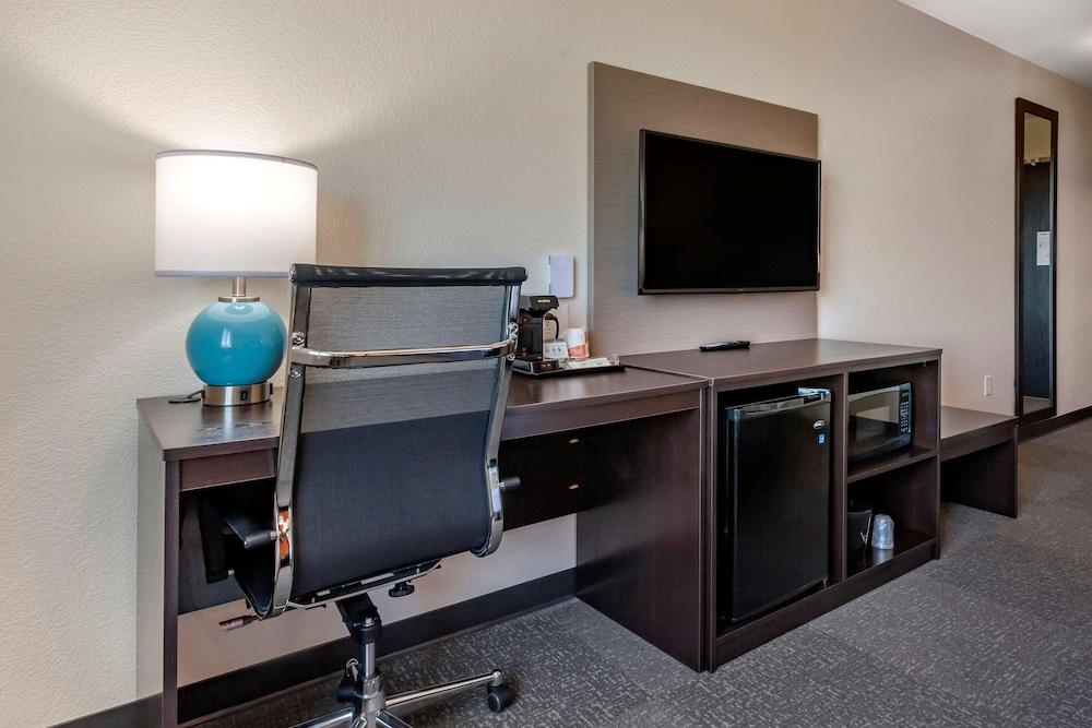 Sleep Inn & Suites Lancaster-Platteville photo 38