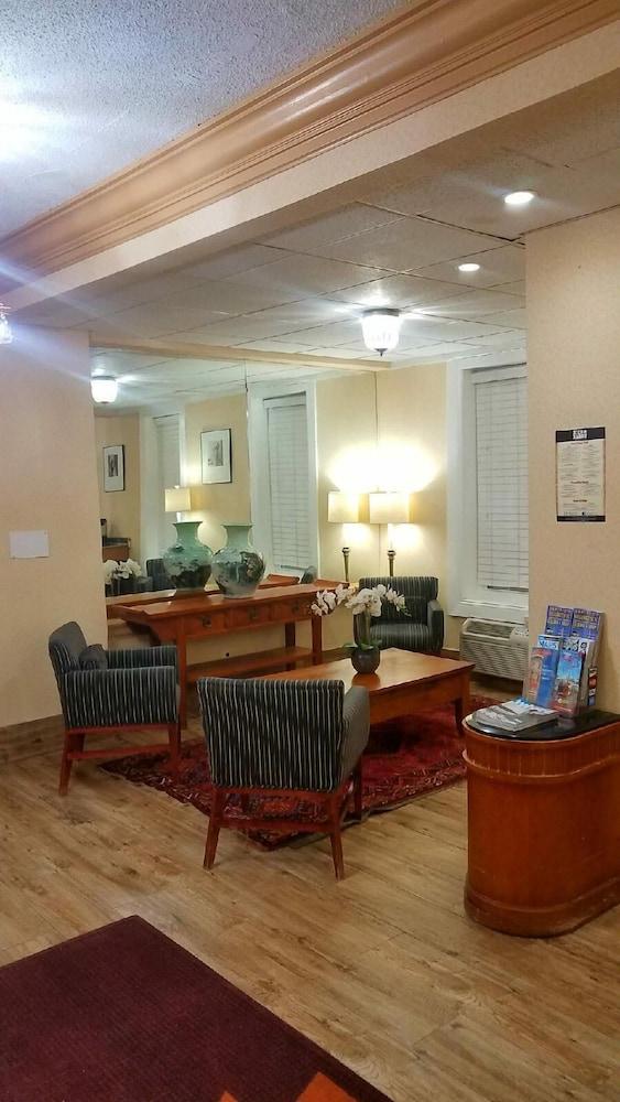 District Hotel photo 35