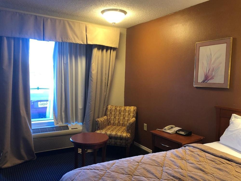 America's Best Inn photo 2