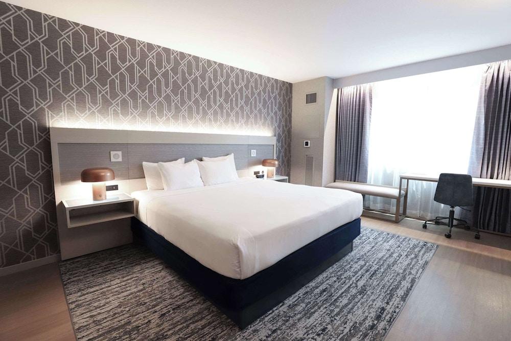 Radisson Plaza Hotel at Kalamazoo Center photo 11