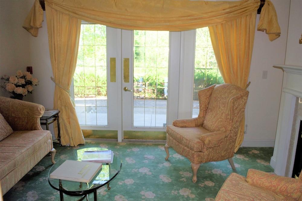 The Rukmapura Park Hotel photo 10