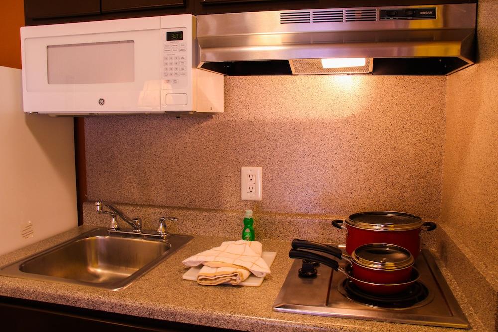 Suburban Studios Albuquerque Uptown photo 28