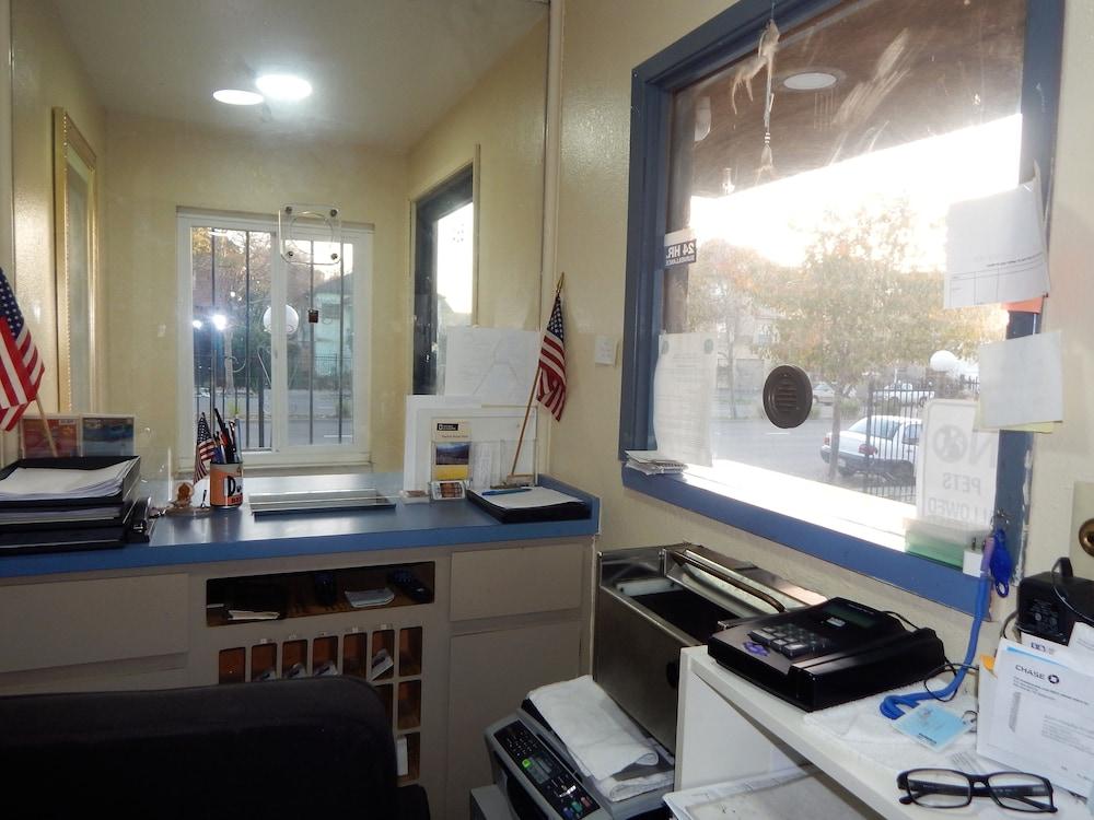 Bayview Motel photo 22