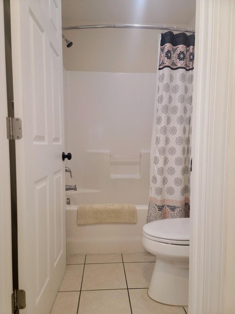 Beaufort Harbour Suites photo 28
