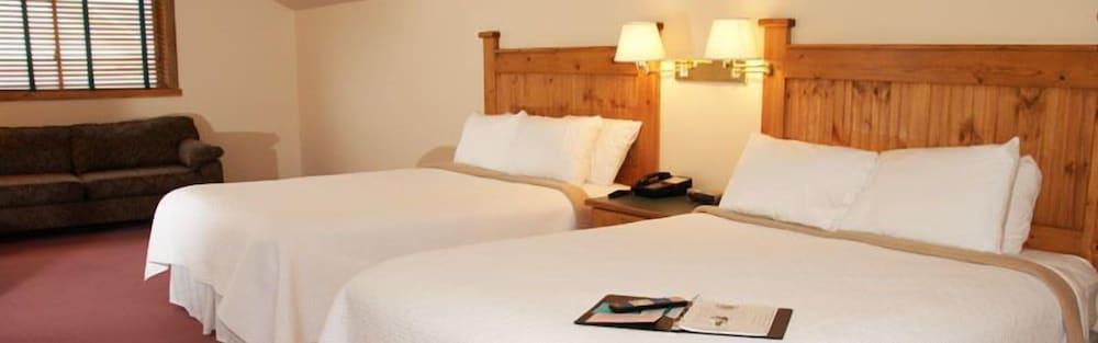 Elkhorn Mountain Inn photo 7
