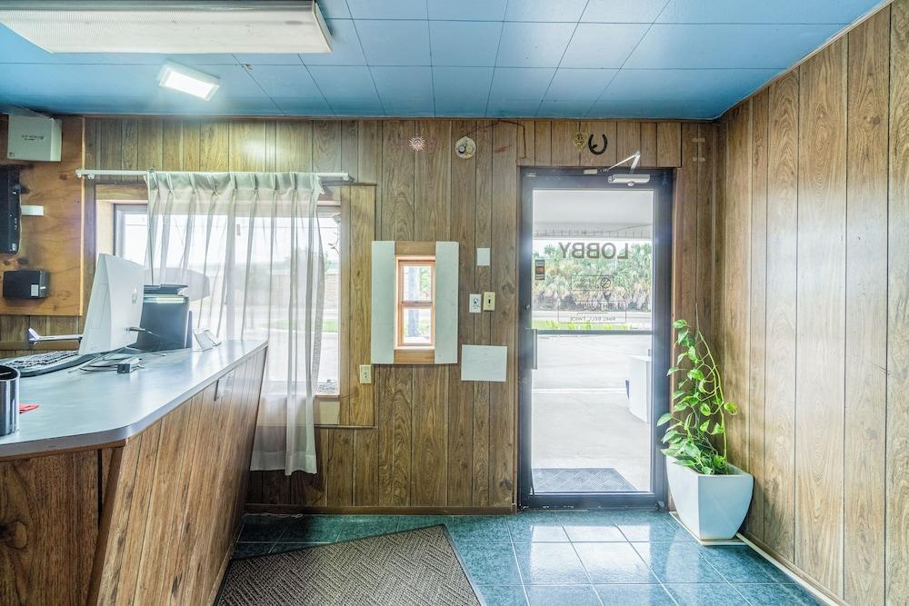OYO Budget Inn Falfurrias Hwy 281 photo 41