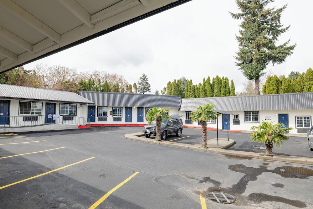 Horseshoe inn photo 19