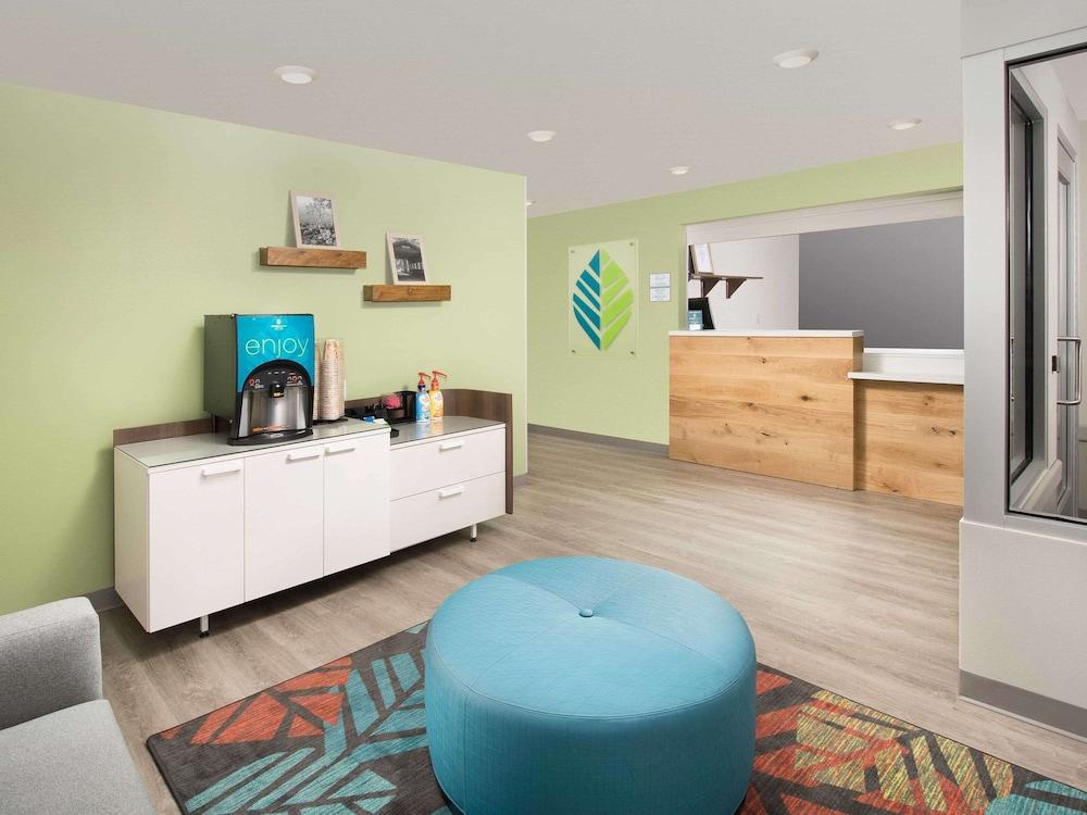 WoodSpring Suites Williston photo 13