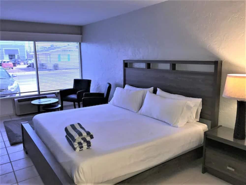 Bonita Beach Inn and Suites photo 18