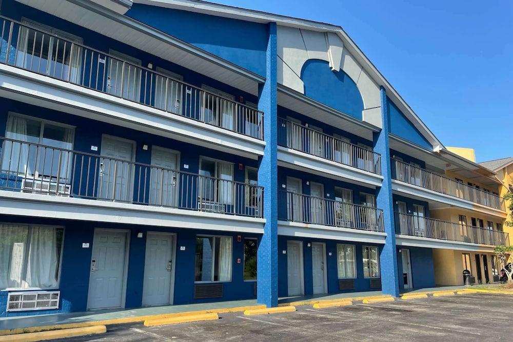 Travelodge by Wyndham Mobile Al photo 1