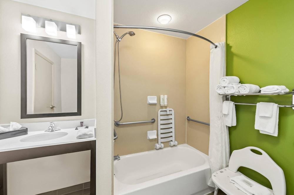 Sleep Inn & Suites Dripping Springs - Austin Area photo 35