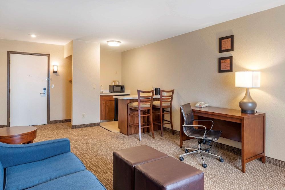 Comfort Inn & Suites Klamath Falls photo 72