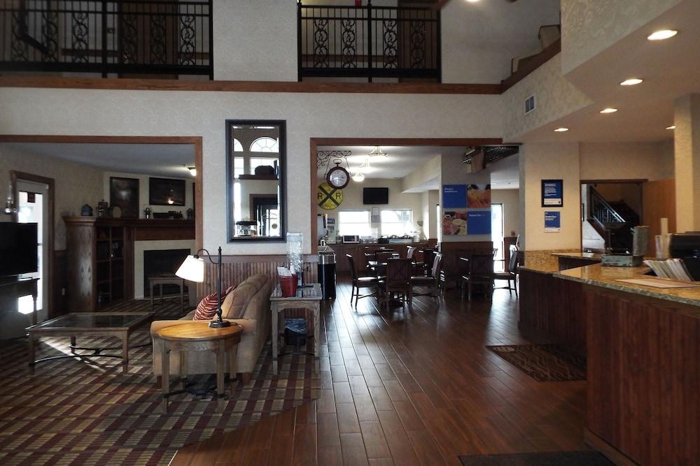 Comfort Inn Warrensburg Station photo 2