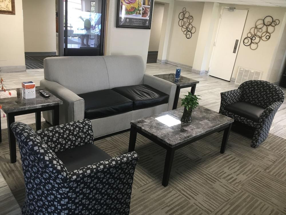 Quality Inn Pensacola North photo 5