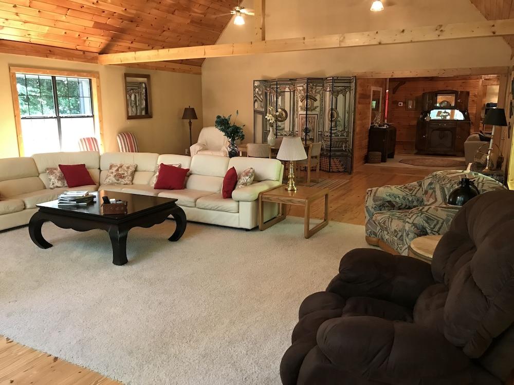 Nacoochee Valley Lodge photo 63