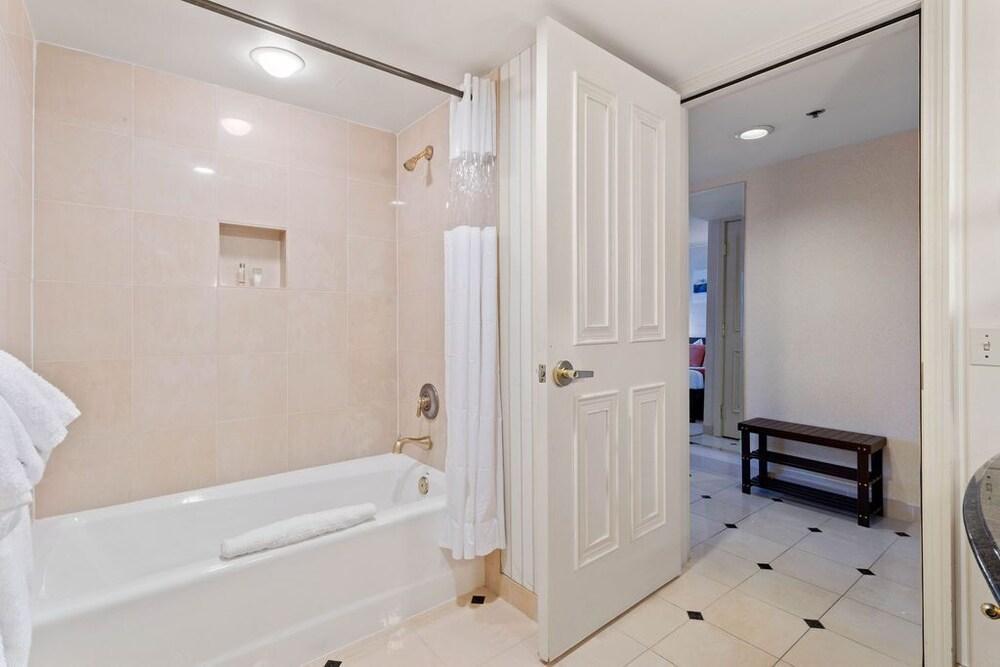 CozySuites at Showboat photo 66