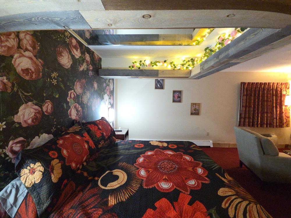 Chesaning Inn & Suites photo 5
