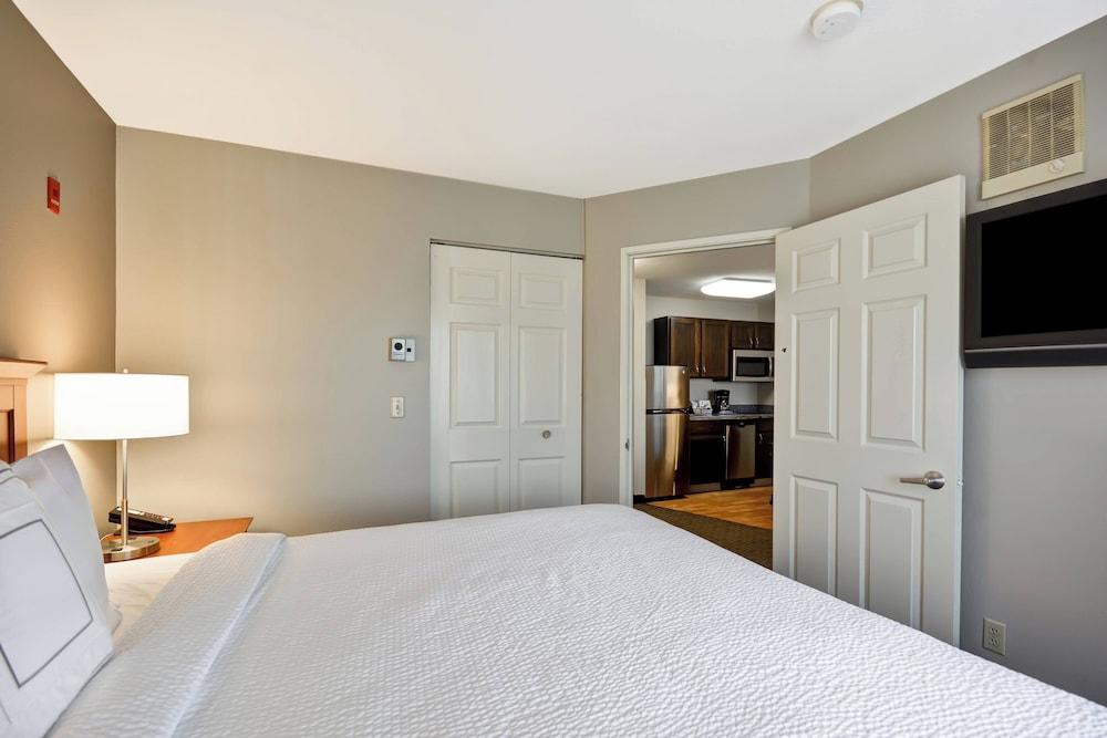 TownePlace Suites by Marriott Sioux Falls photo 7