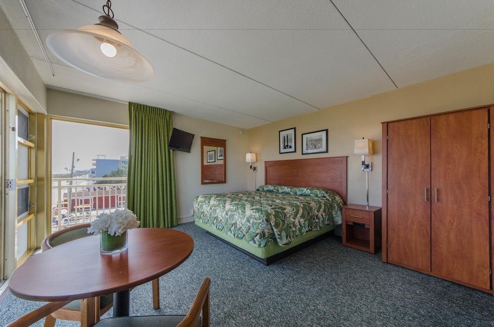 Attache Motel photo 16