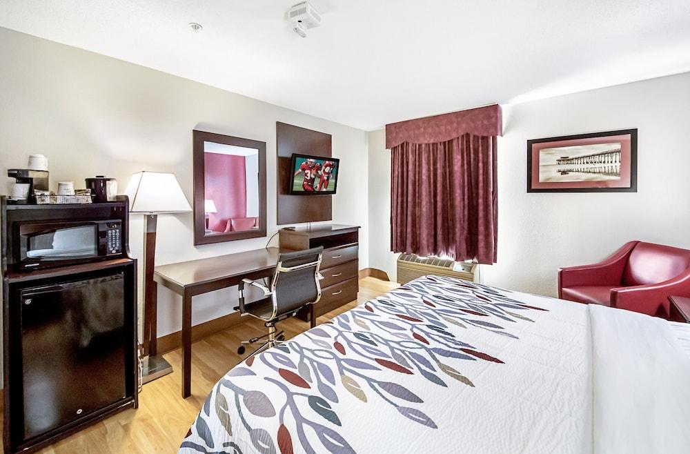 Clarion Pointe photo 7