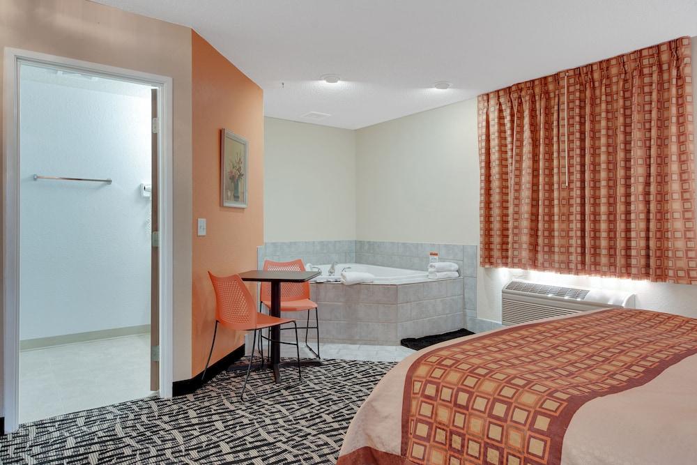 North Town Inn & Suites photo 22