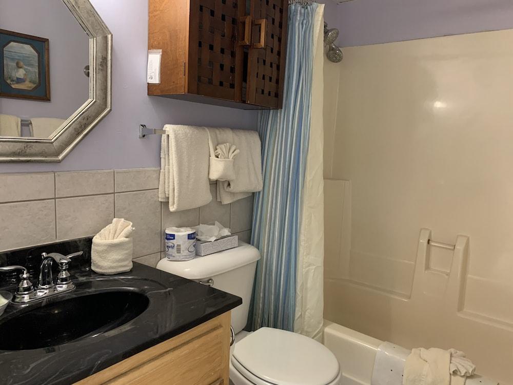 Oak Square Rentals photo 86
