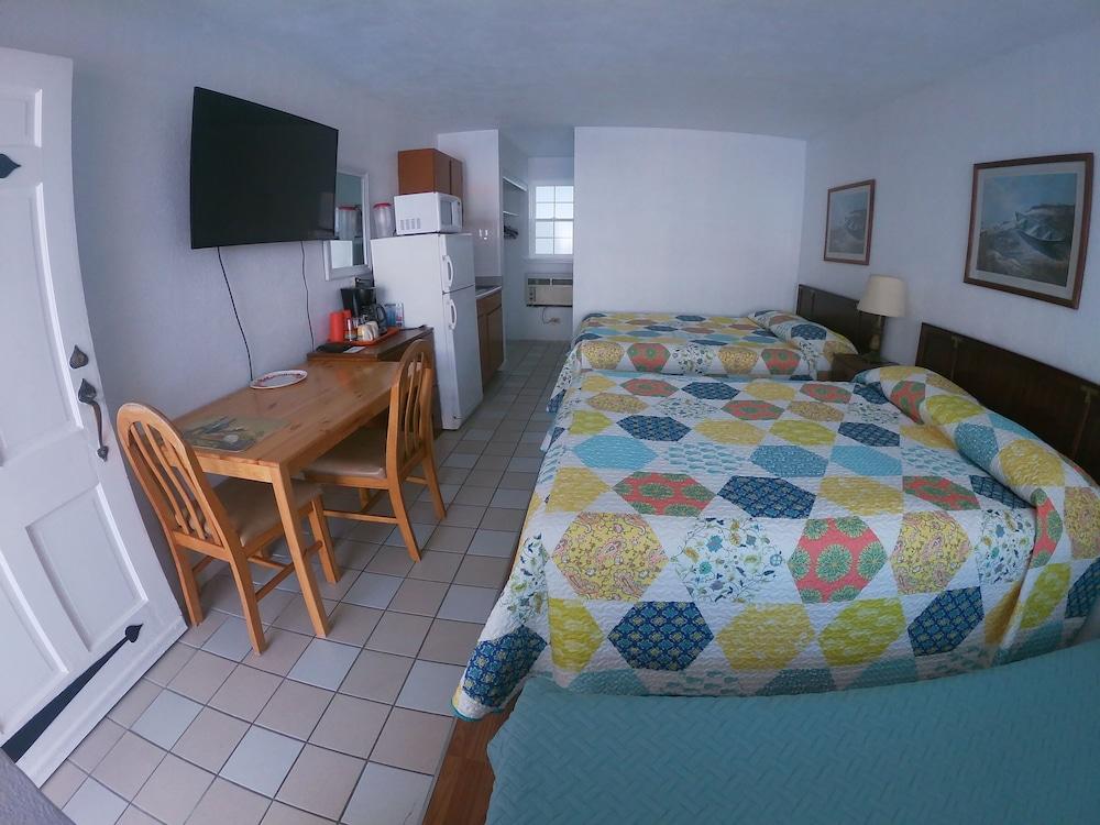 Sea Chest Motel photo 13