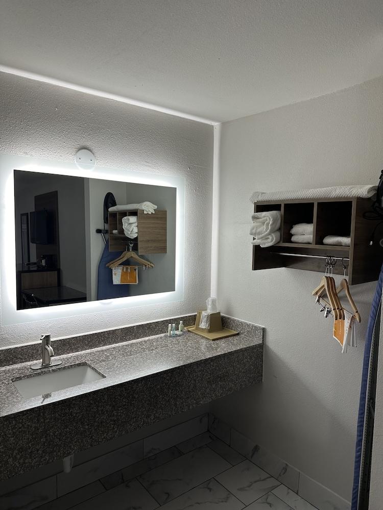 Quality Inn Monroe photo 13