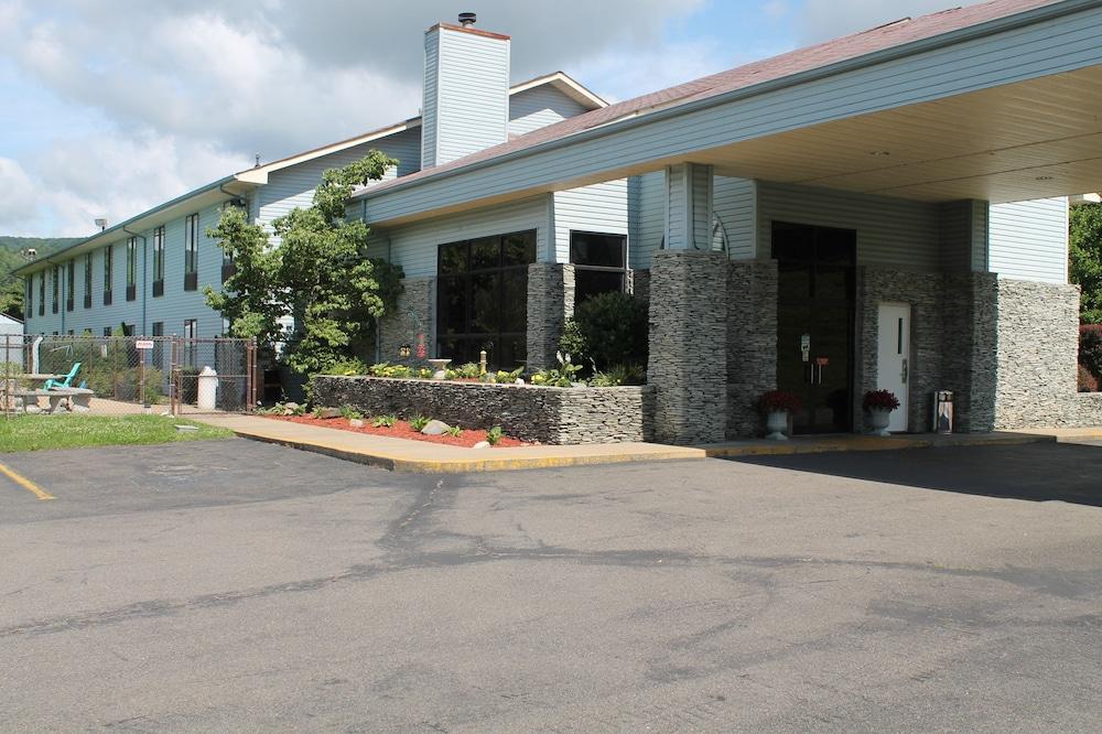 Americourt Hotel photo 42