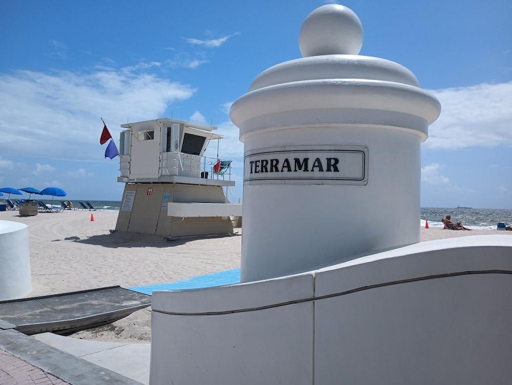 Private Residences at the Atlantic Resort and Spa photo 82