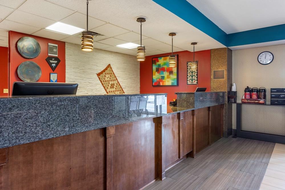 Best Western Plus Gallup Inn & Suites photo 5