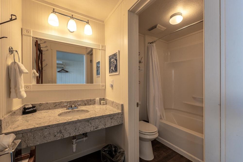 Bandon Marina Inn photo 63