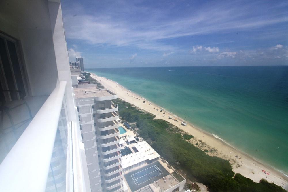 Soleil Apartments at Castle Beach Club photo 60