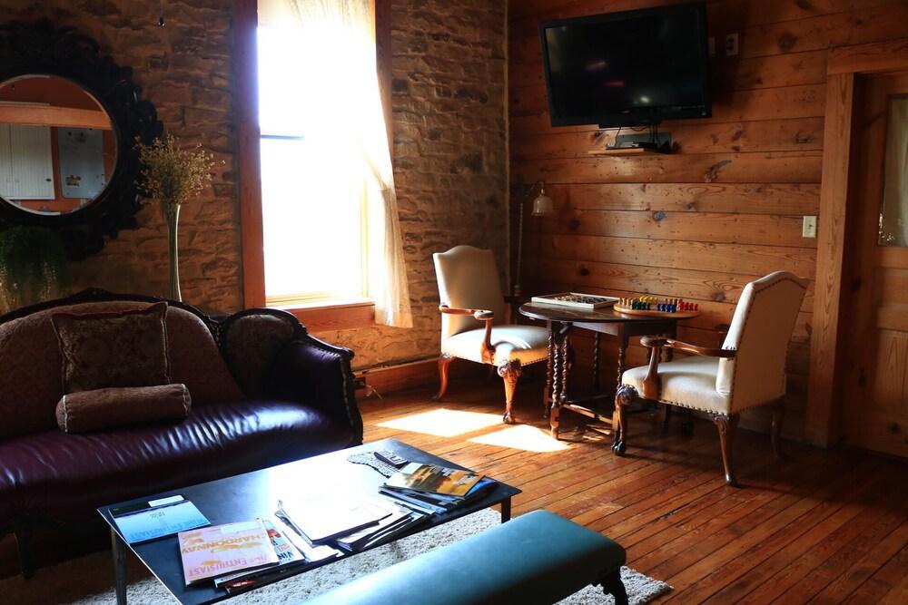 Hico's Upstairs Inn photo 2
