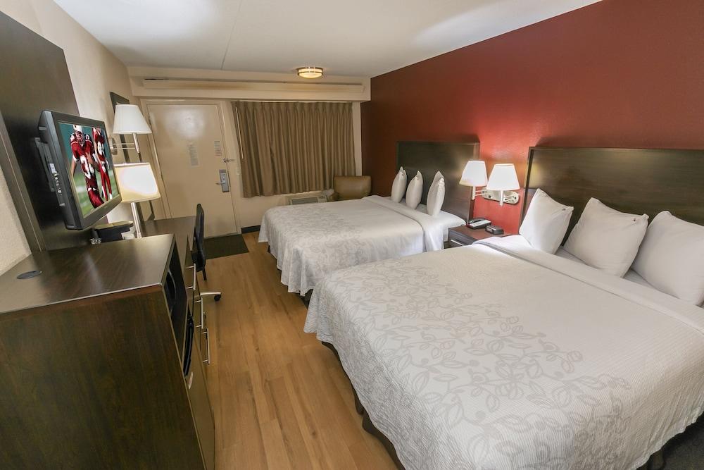 Red Roof Inn PLUS+ University at Buffalo - Amherst photo 14