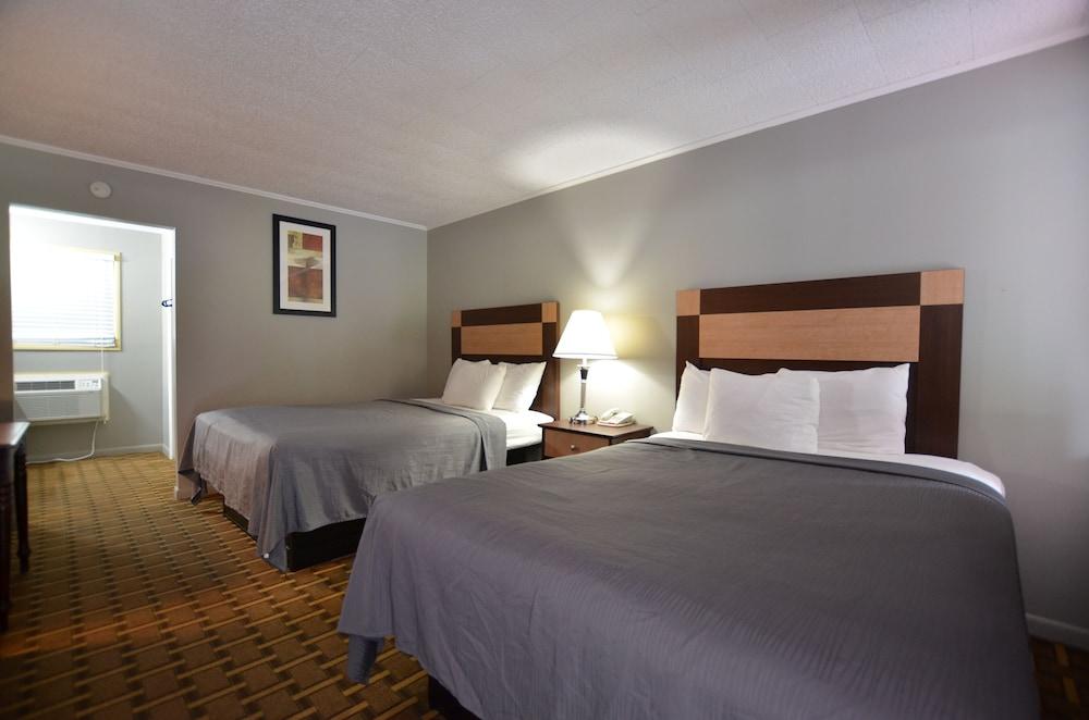 Travelowe's Motel photo 23