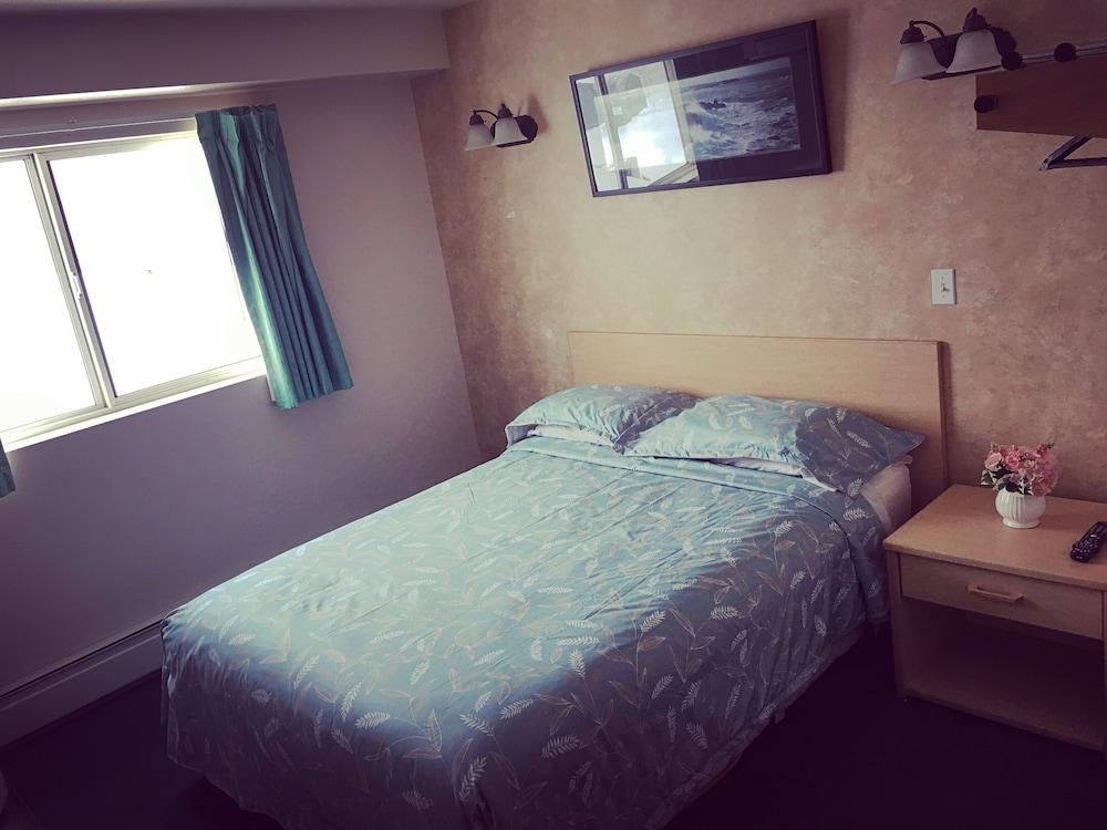 Windbreak Hotel photo 9