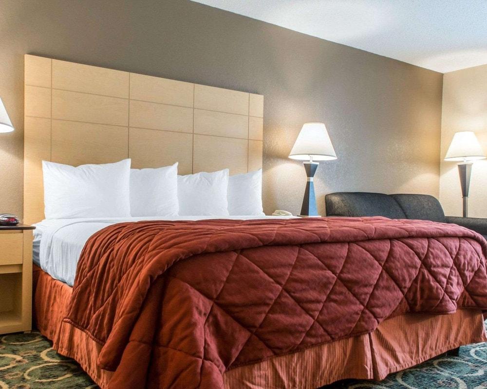 Quality Inn Geneseo photo 10