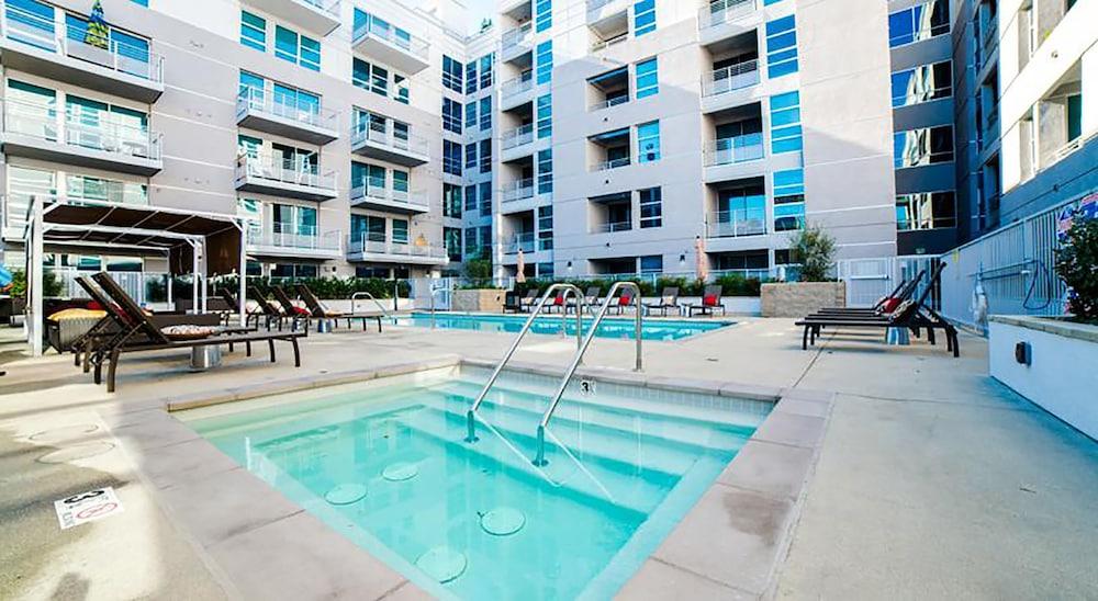 Tripbz Avalo Suites photo 3