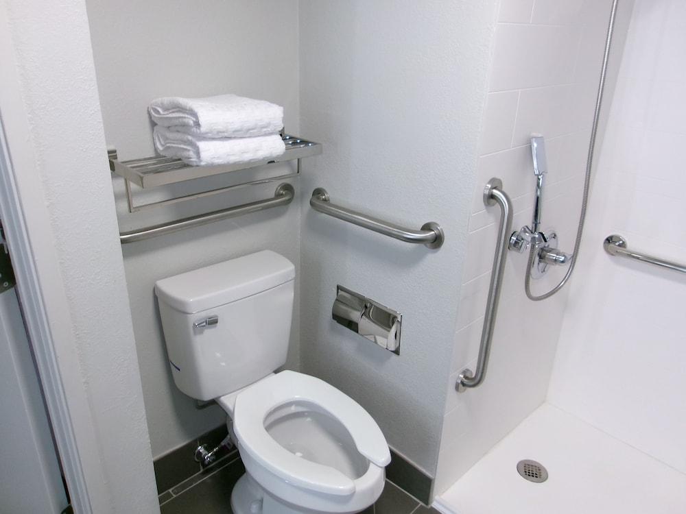 SureStay Hotel by Best Western Phoenix Airport photo 32