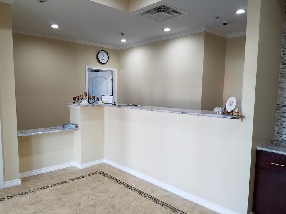 Luxury Inn & RV Park photo 16