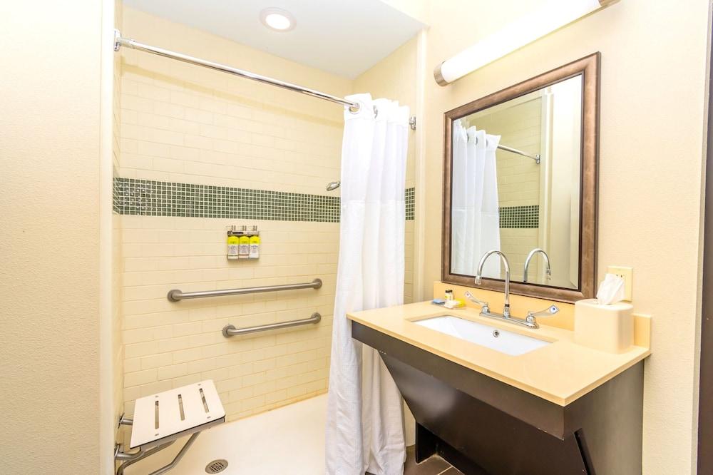 Staybridge Suites Houston IAH - Beltway 8 by IHG photo 24