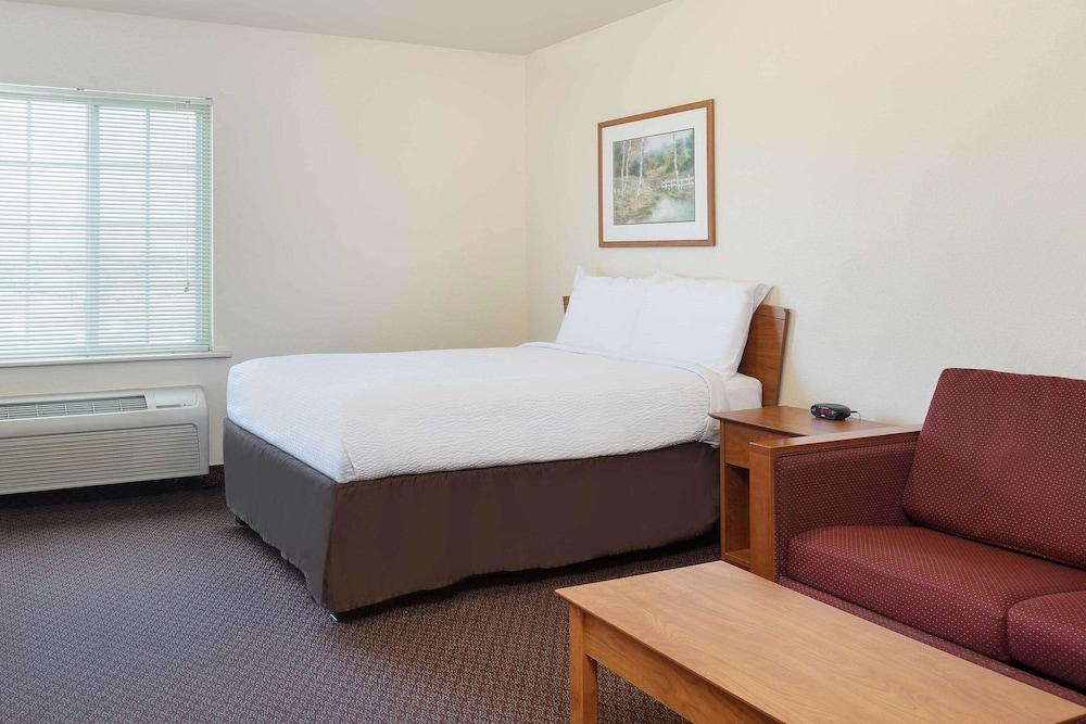 WoodSpring Suites Tyler Rose Garden photo 26
