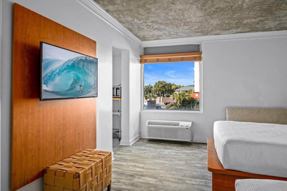 The Beverley Beach House photo 5