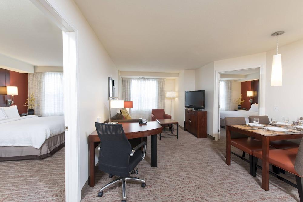 Residence Inn Marriott Moline photo 8